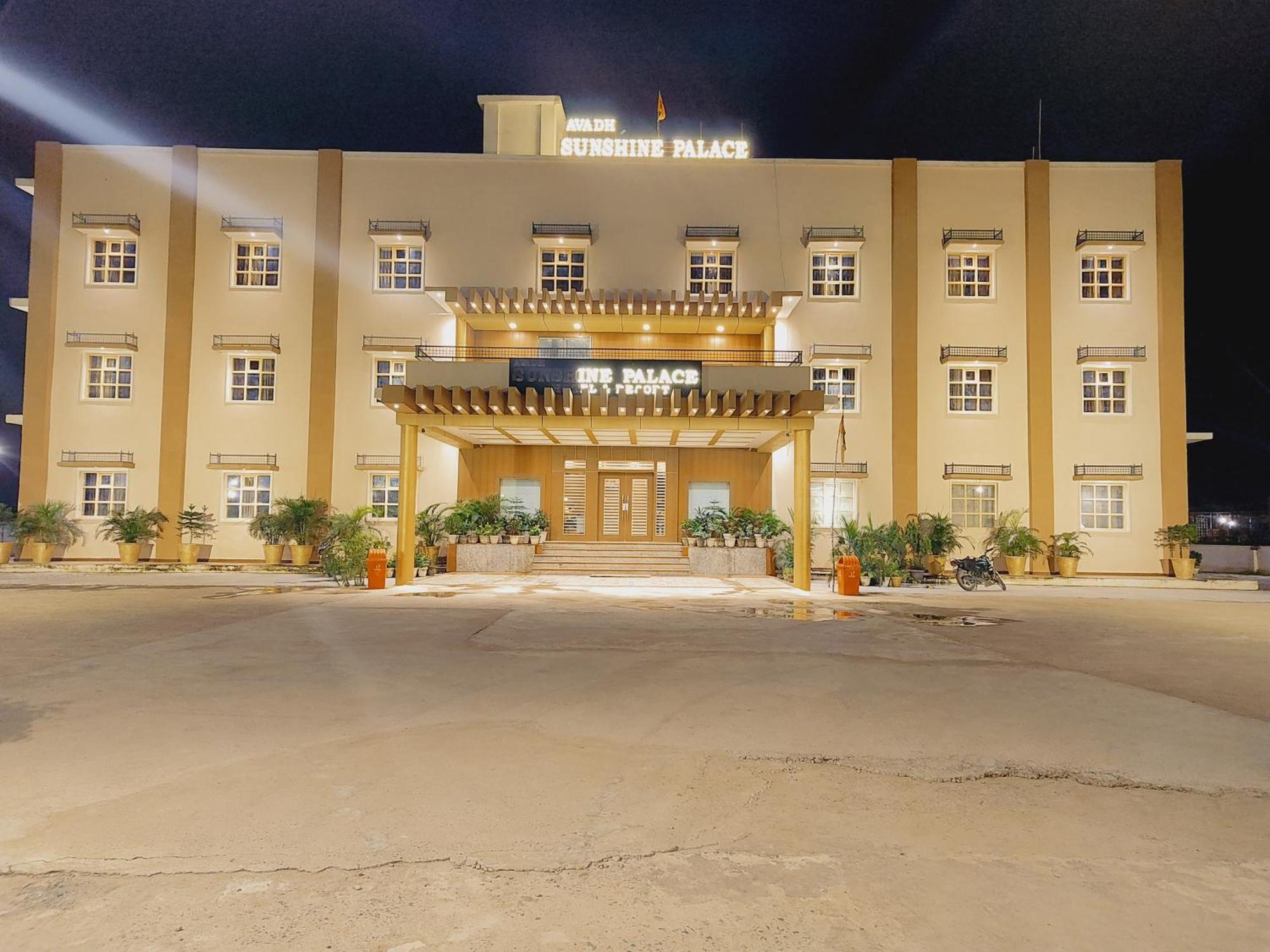 Avadh Sunshine Palace Hotel And Resort Ayodhya Extérieur photo