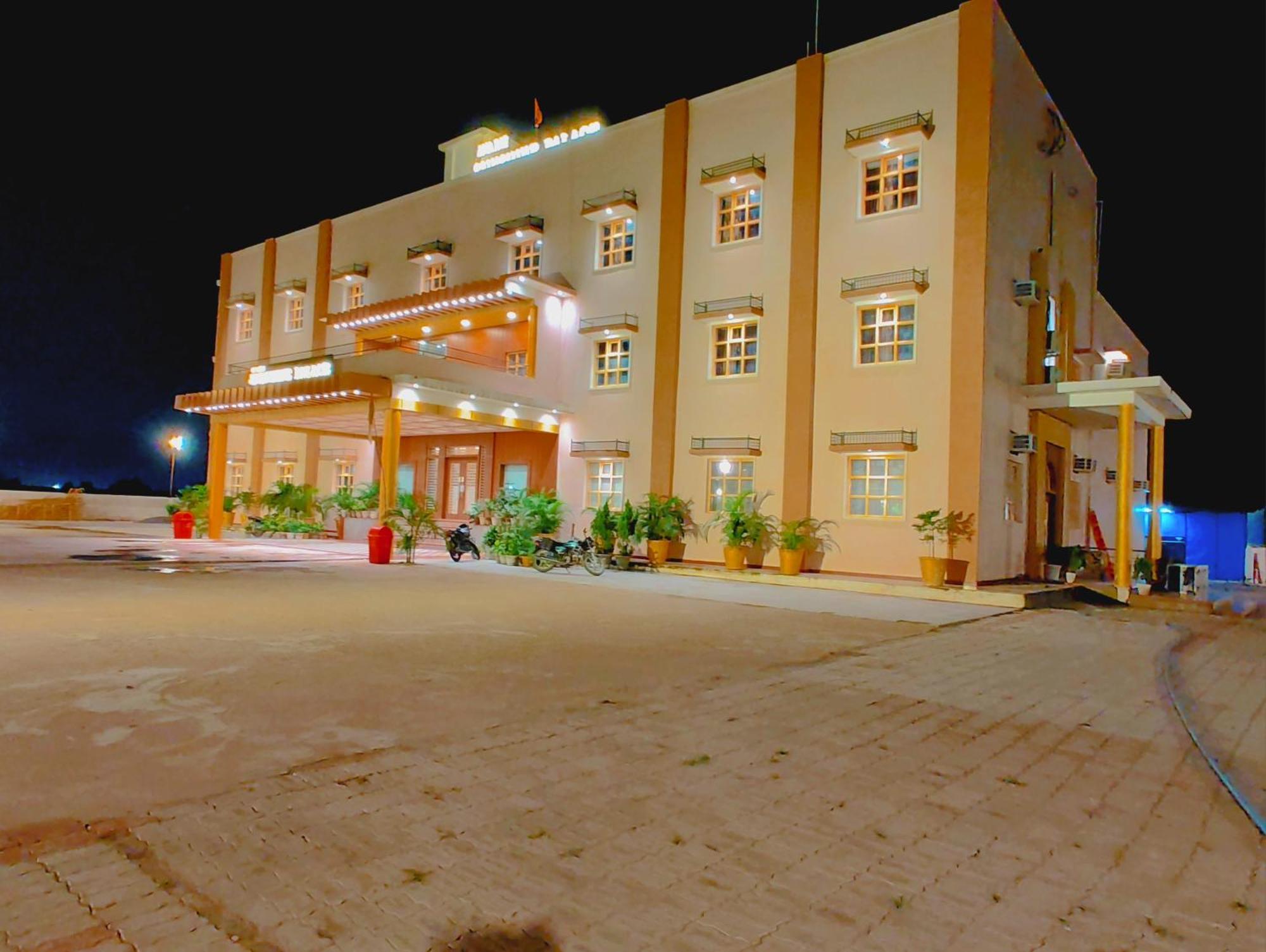 Avadh Sunshine Palace Hotel And Resort Ayodhya Extérieur photo
