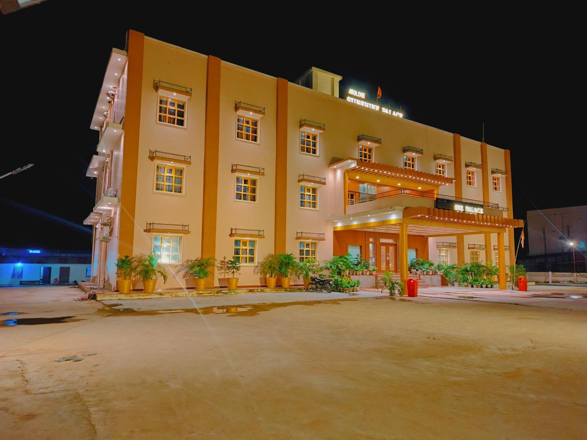 Avadh Sunshine Palace Hotel And Resort Ayodhya Extérieur photo