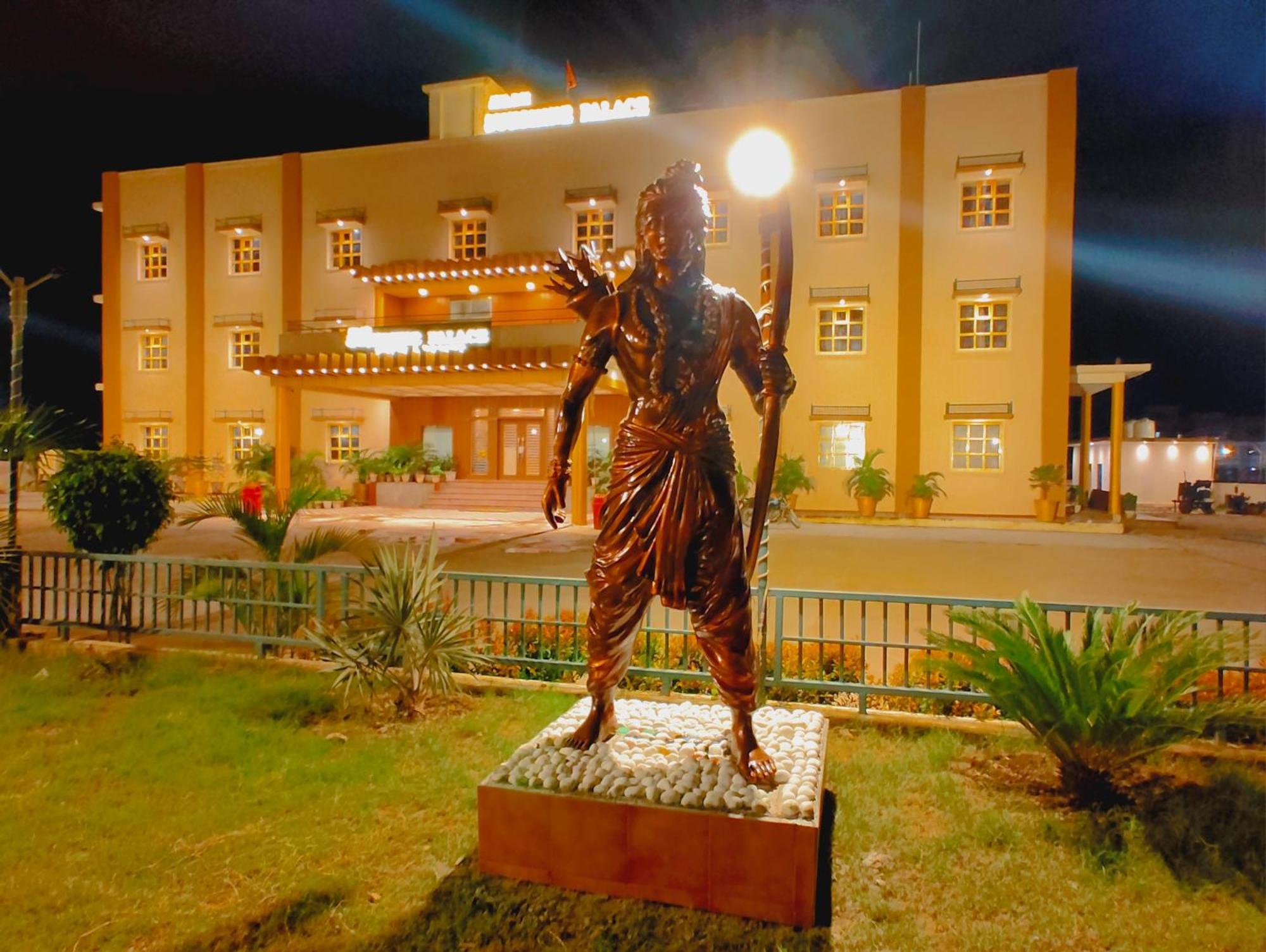 Avadh Sunshine Palace Hotel And Resort Ayodhya Extérieur photo