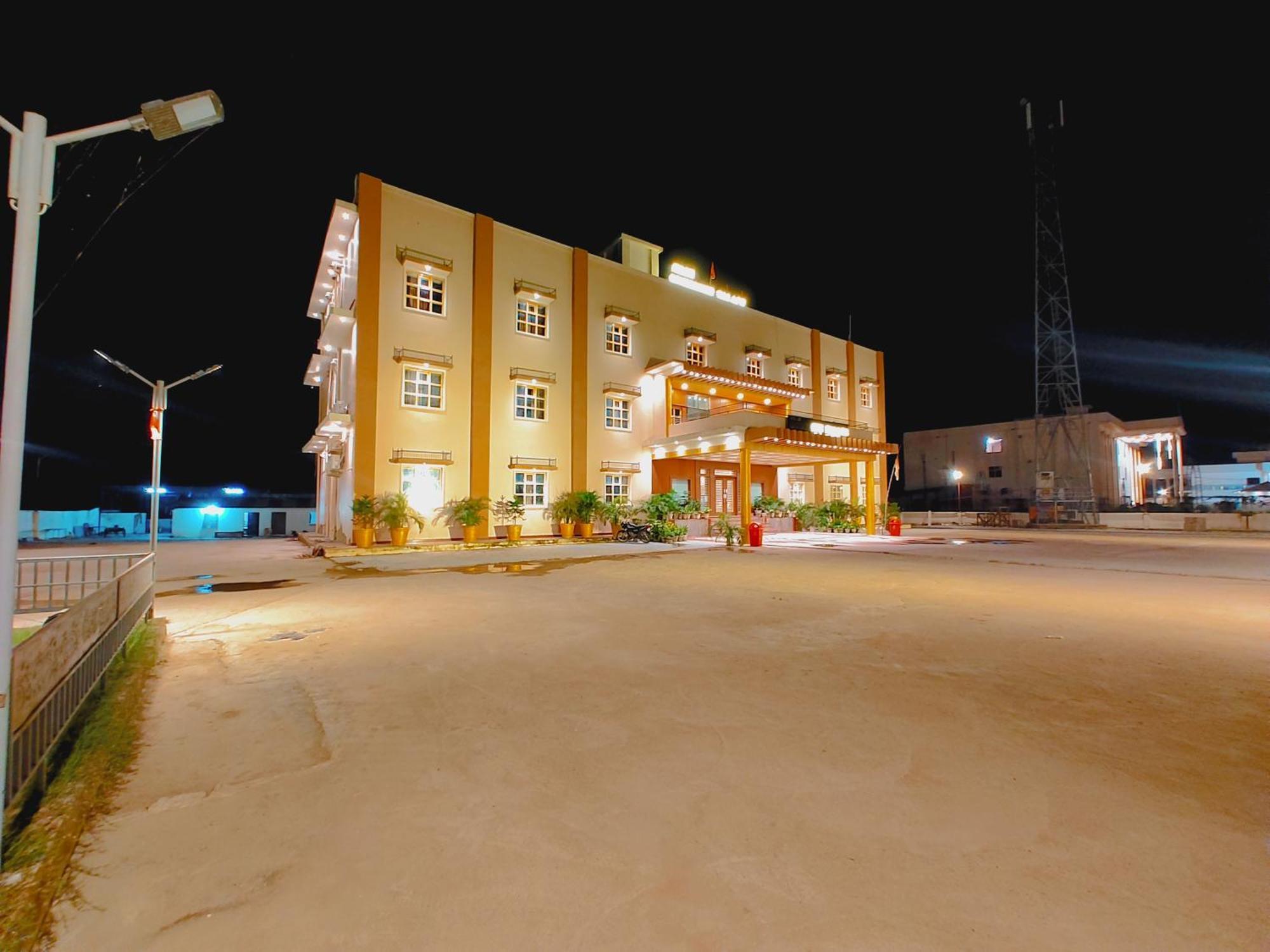 Avadh Sunshine Palace Hotel And Resort Ayodhya Extérieur photo