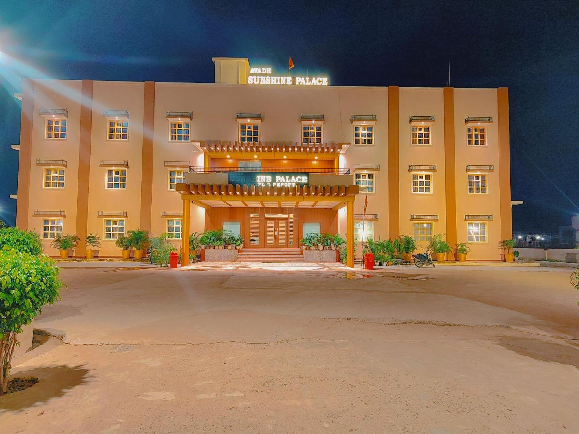 Avadh Sunshine Palace Hotel And Resort Ayodhya Extérieur photo
