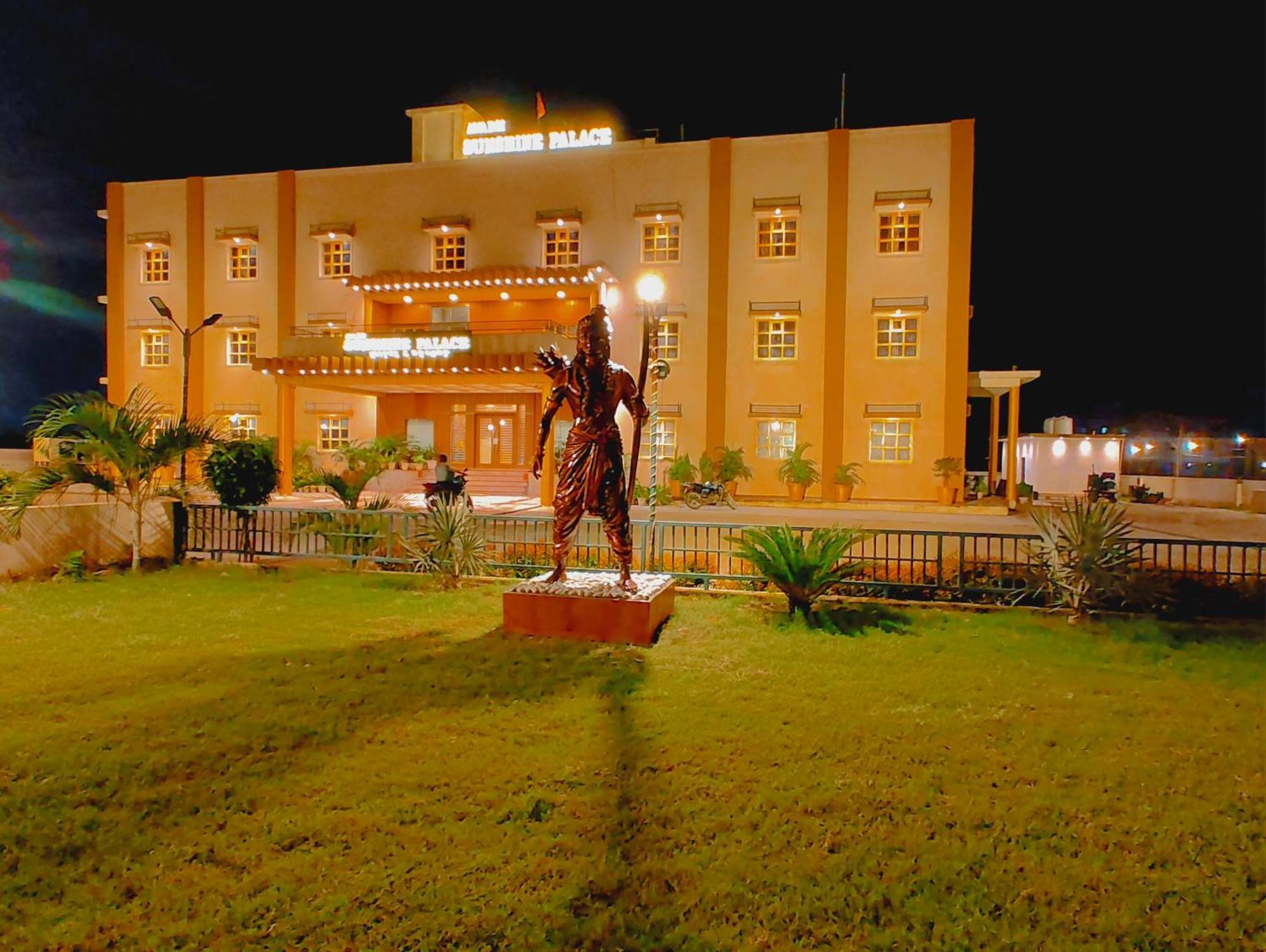 Avadh Sunshine Palace Hotel And Resort Ayodhya Extérieur photo