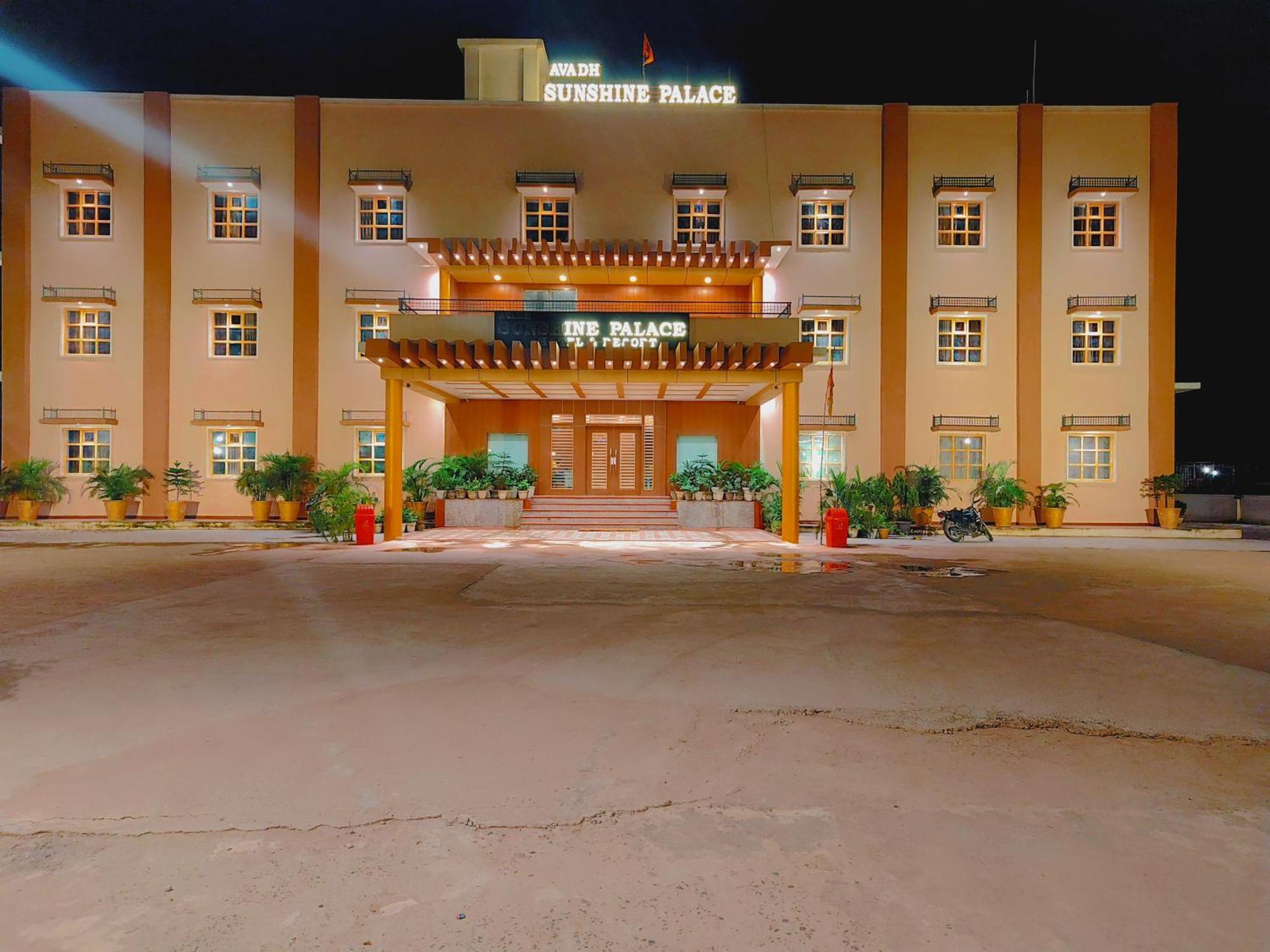 Avadh Sunshine Palace Hotel And Resort Ayodhya Extérieur photo