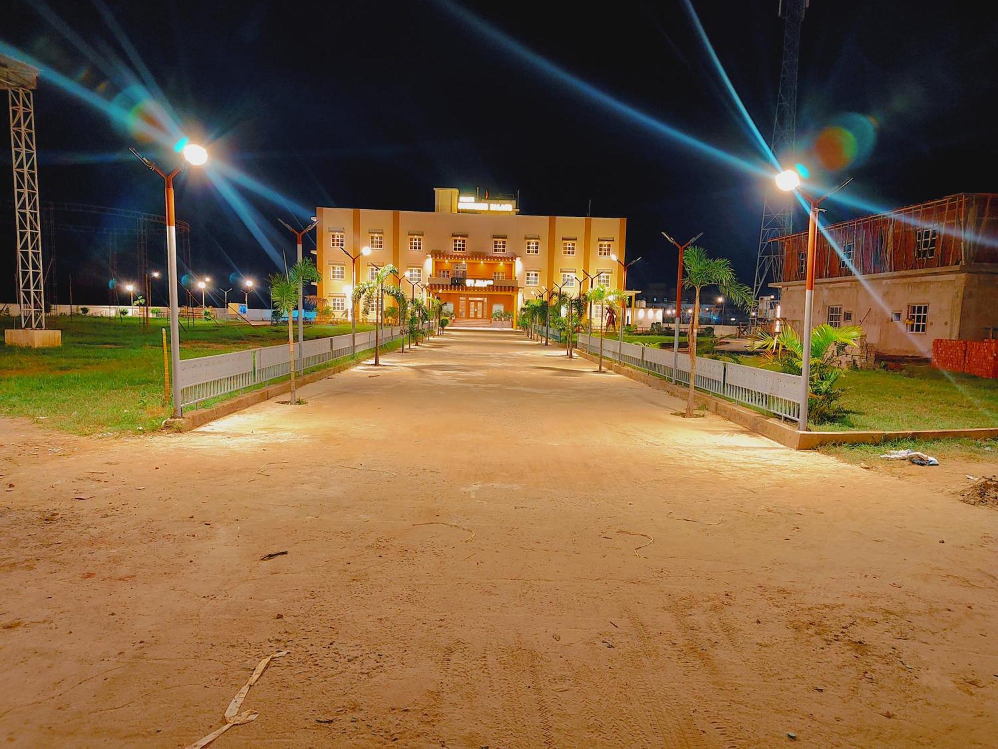 Avadh Sunshine Palace Hotel And Resort Ayodhya Extérieur photo