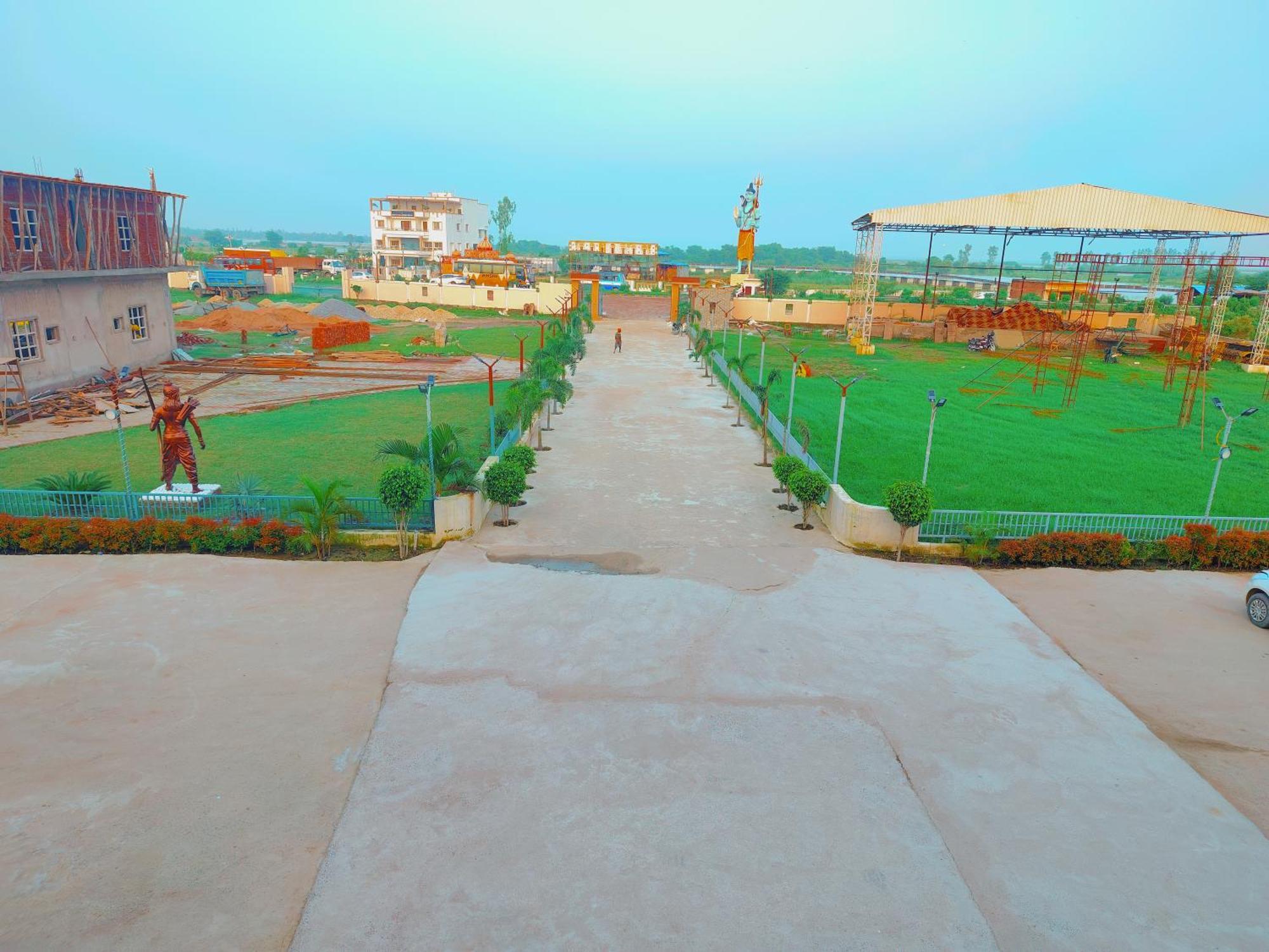 Avadh Sunshine Palace Hotel And Resort Ayodhya Extérieur photo