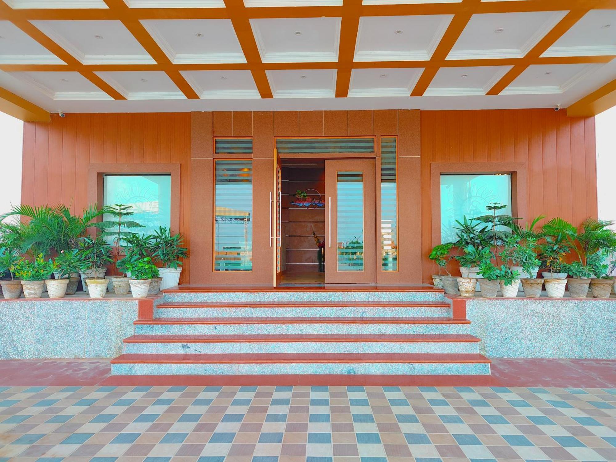 Avadh Sunshine Palace Hotel And Resort Ayodhya Extérieur photo