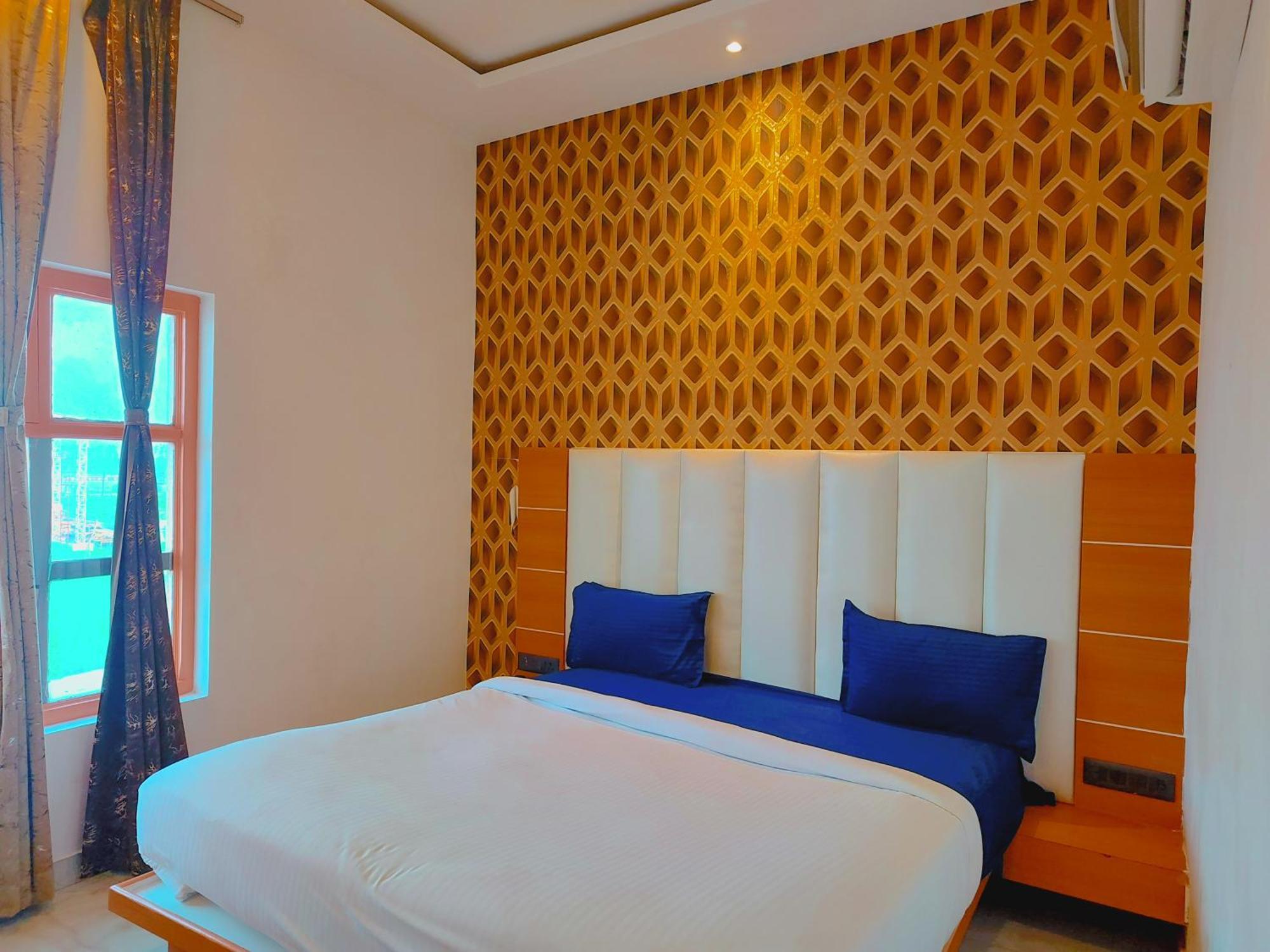 Avadh Sunshine Palace Hotel And Resort Ayodhya Extérieur photo
